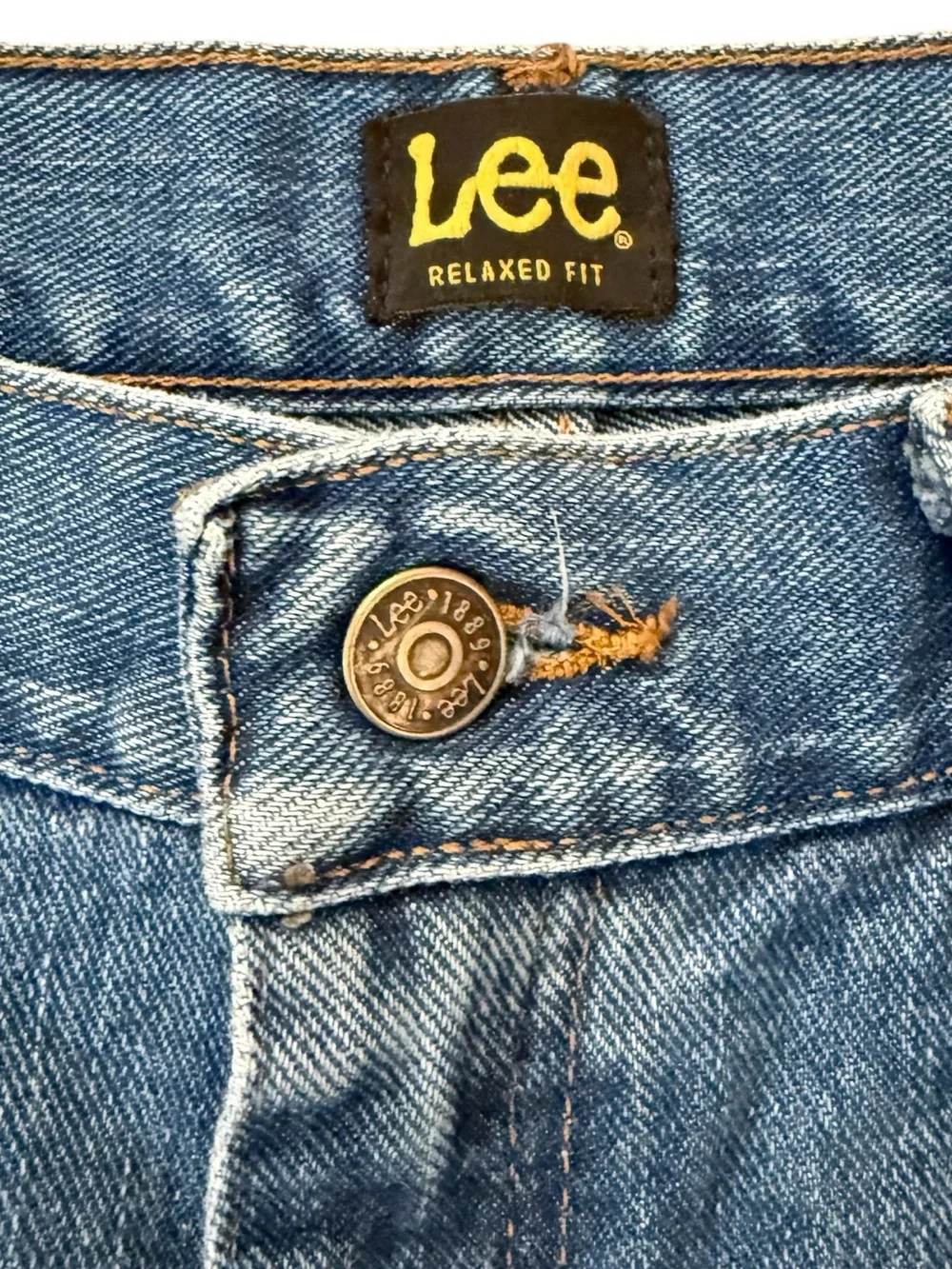 Lee Relaxed Fit Jeans Men’s 34x34 Fits 34x33.5 Medium Wash Straight Leg Cotton